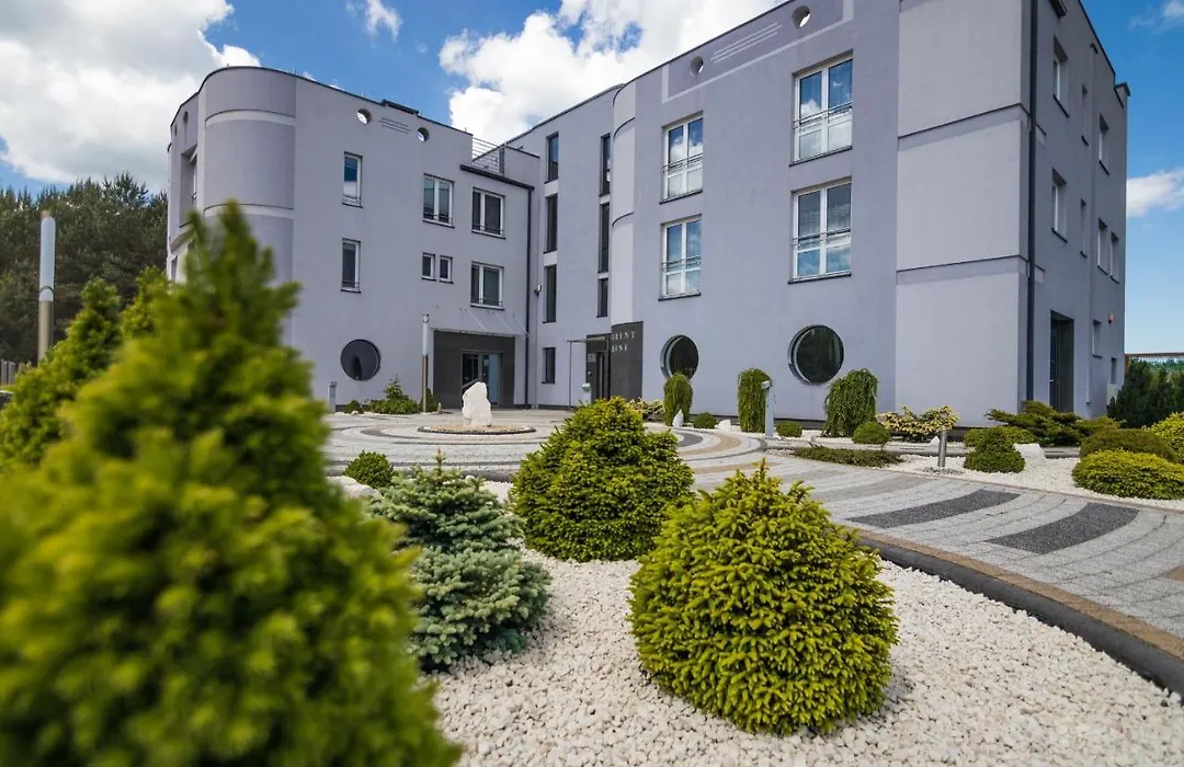 Resident Rene USTKA-1