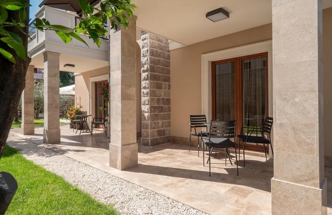 Hotel Vela-1