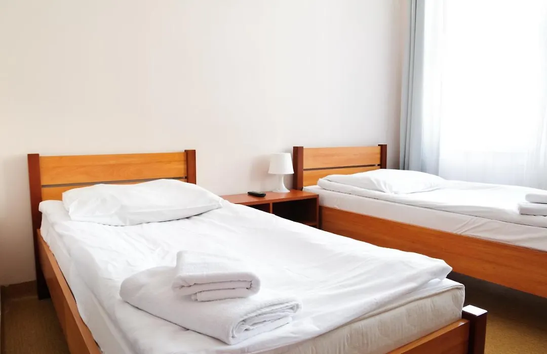 Baza Hotelowa Nowe Horyzonty-1