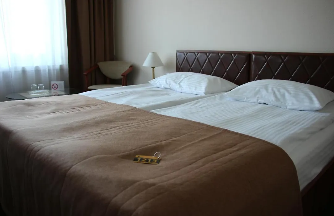 Hotel Yubileiny-1