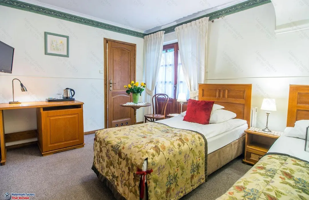 Hotel Dwa Księżyce-1