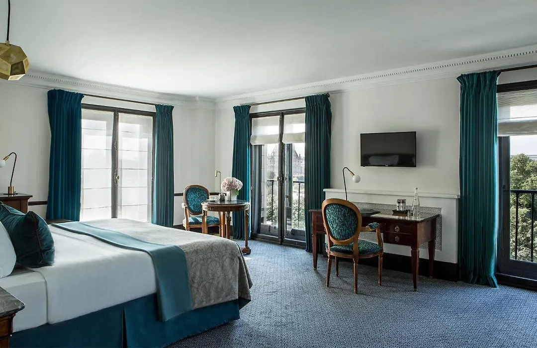 Hotel Brighton - Esprit De France-1