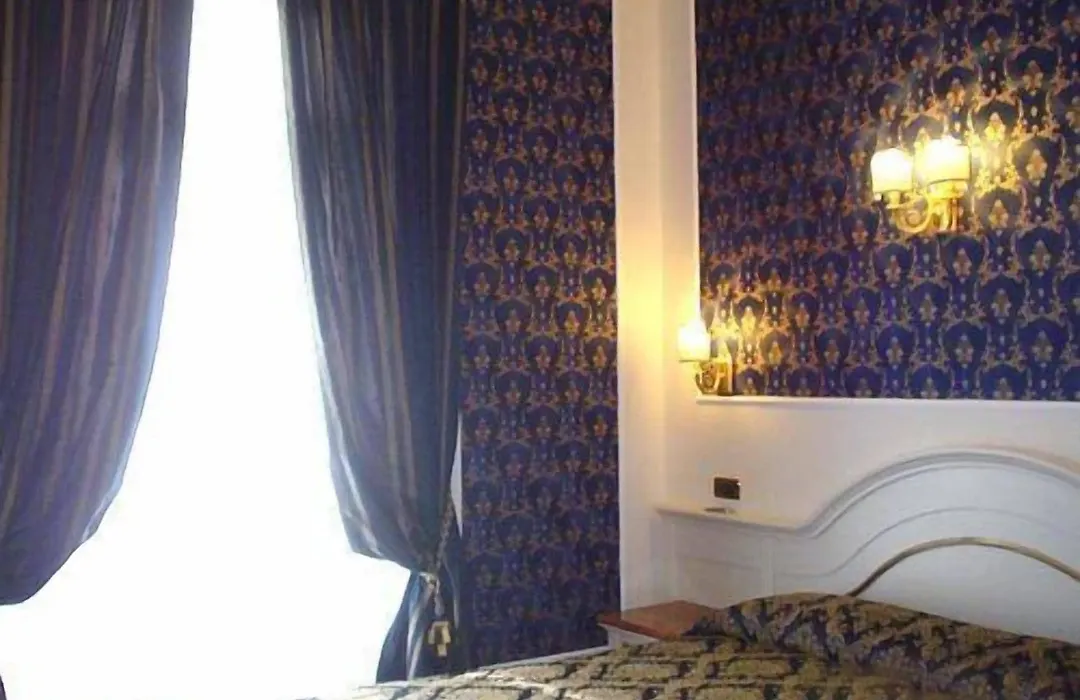 Hotel Dina-1