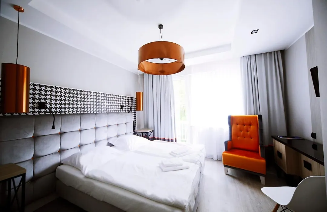 Hotel Bursztyn-1