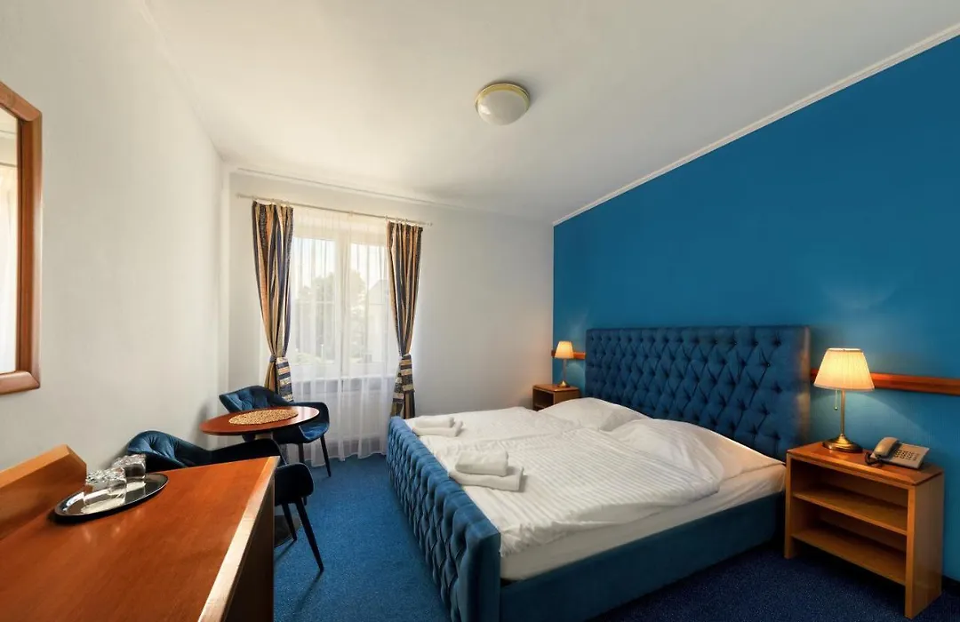 Prague Hotel Carl-Inn L Restaurant & Parking-1
