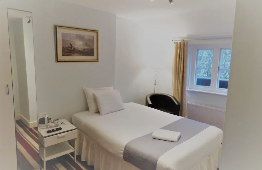 Lancaster Court Hotel-1