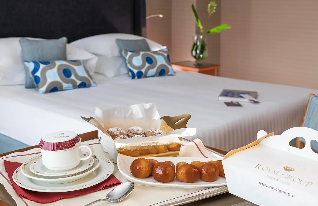 Hotel Royal Continental-1