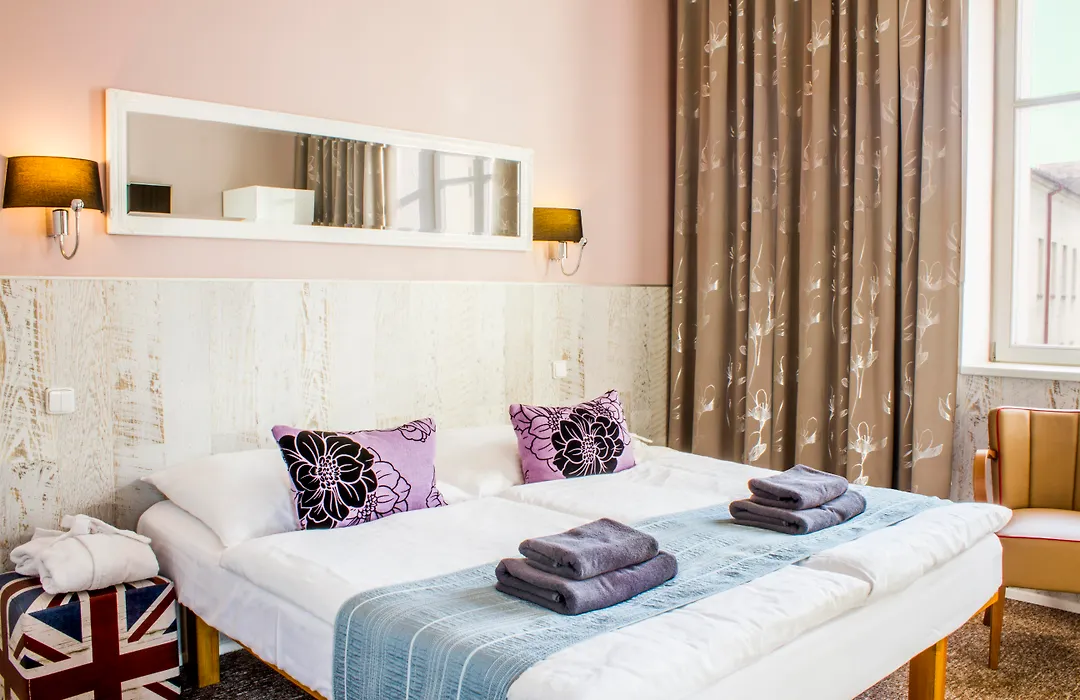 Royal Court Hotel-1