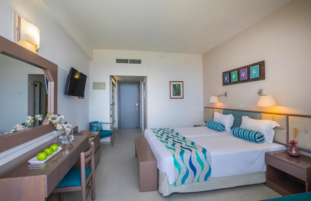 Cavo Maris Beach Hotel & Suites-1