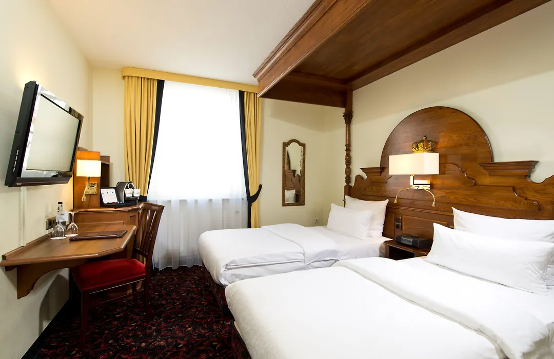 King'S Hotel First-1