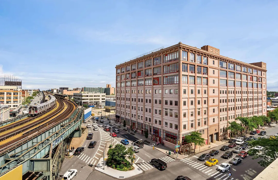 Days Inn By Wyndham Long Island City-1