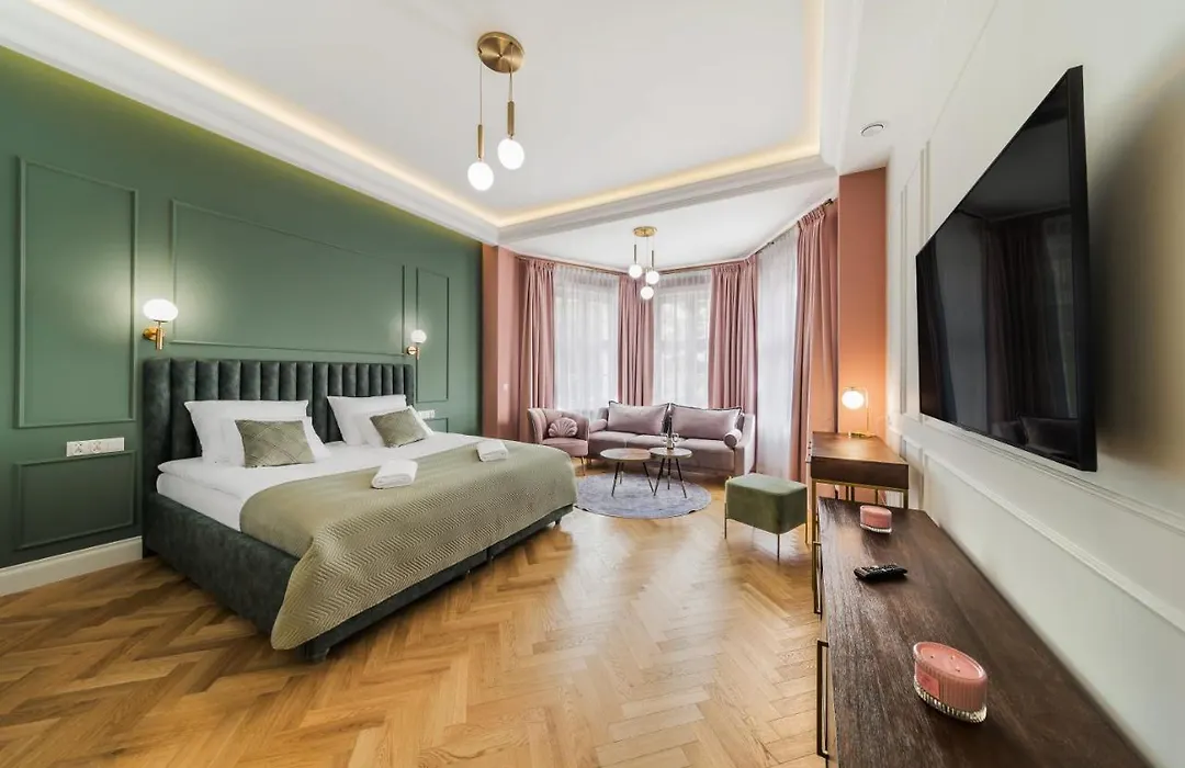 H Aparthotel-1
