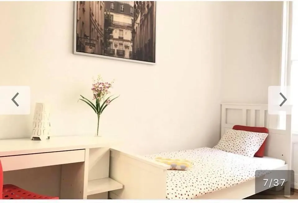 Astoria Metro Apartment-1