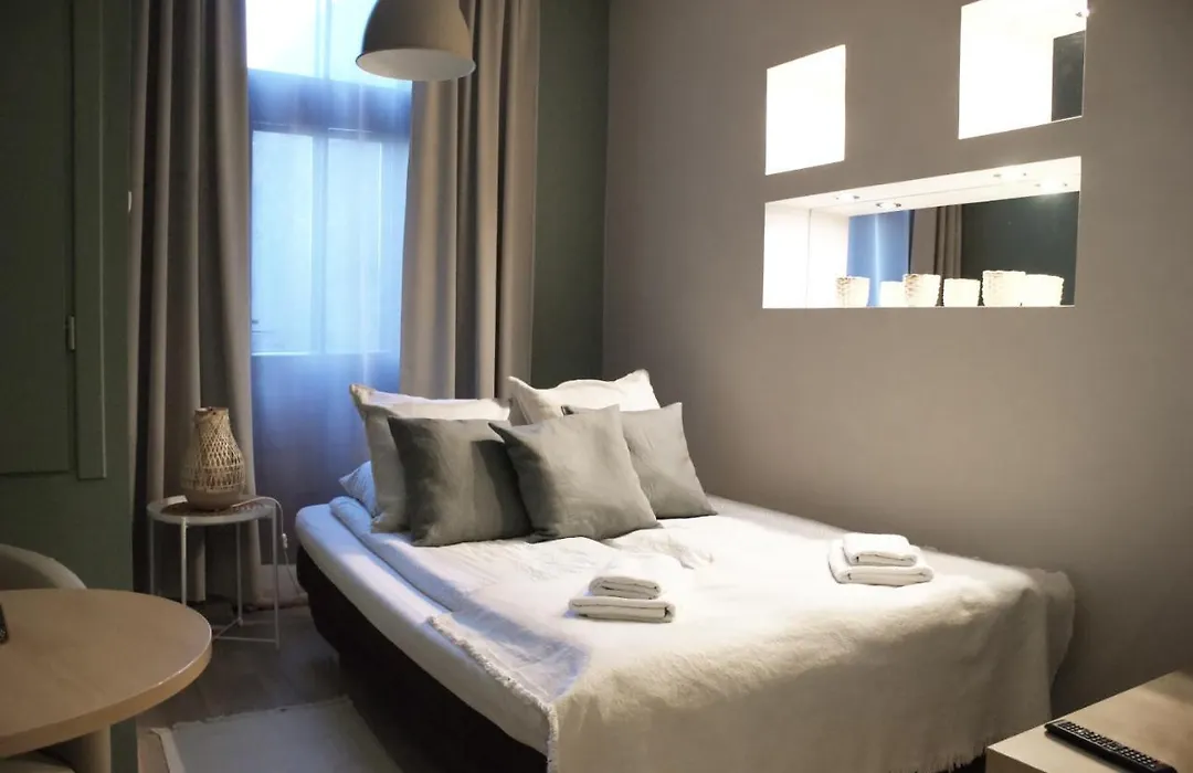 Euro-Room-1