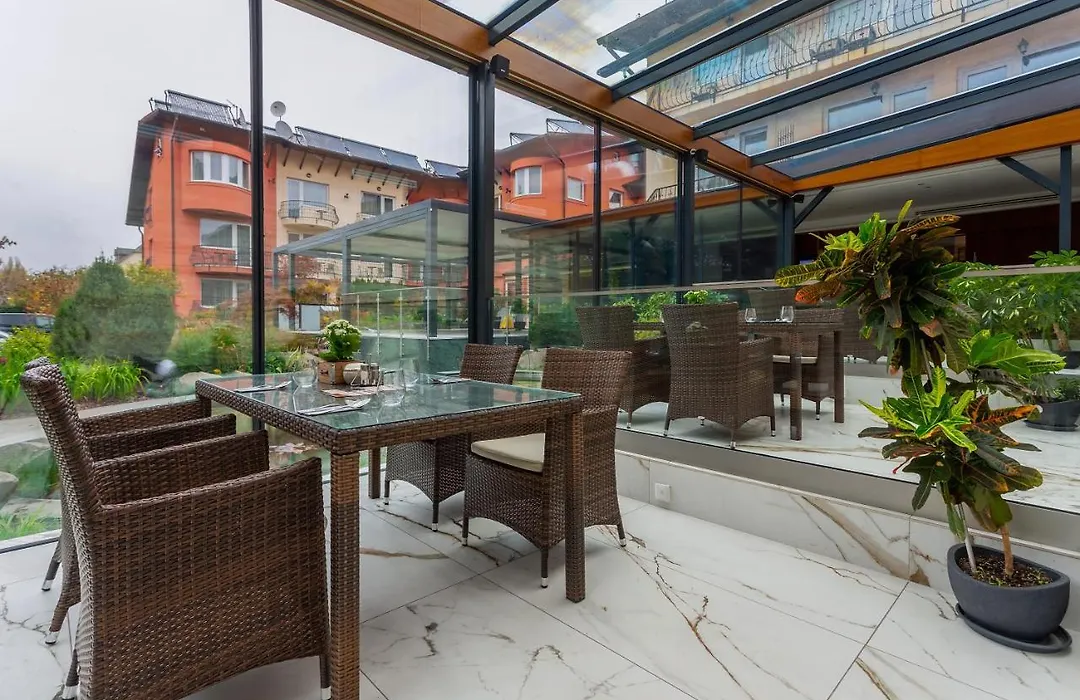 Szonyi Garden Hotel Pest-1