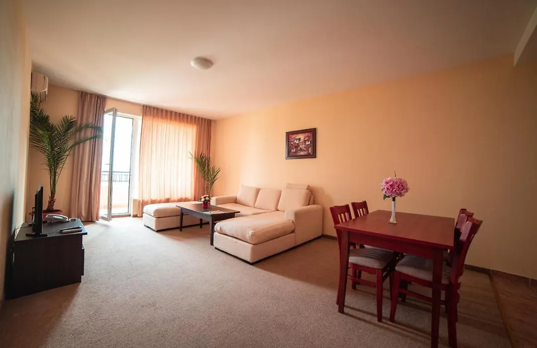 Hotel Paradise Green Park-1