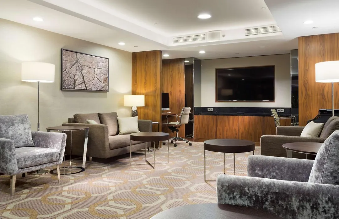 Doubletree By Hilton Hotel & Conference Centre Warsaw-1
