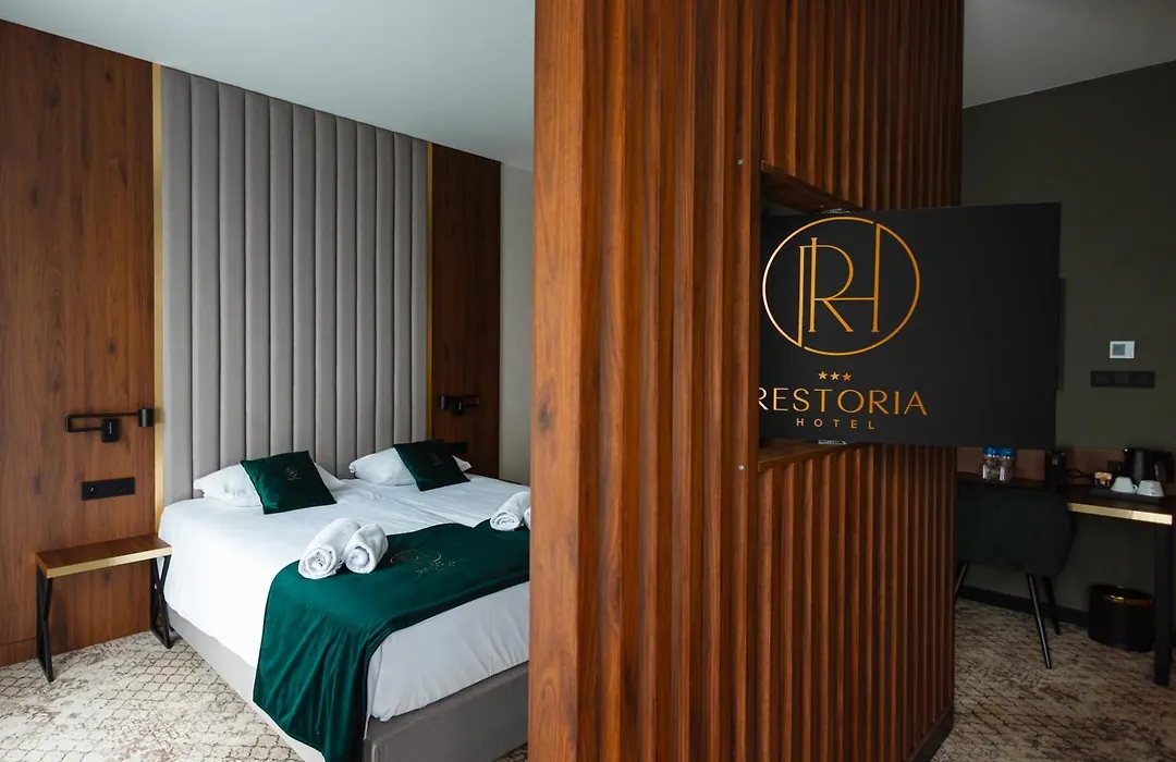 Restoria Hotel***-1
