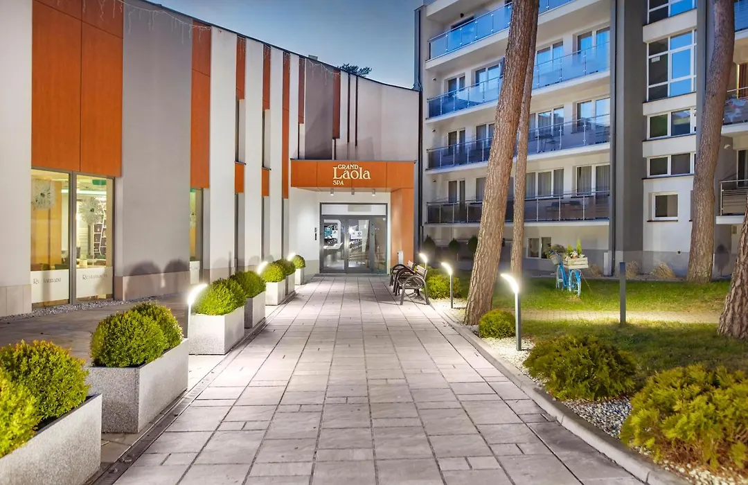 Grand Laola Spa-1