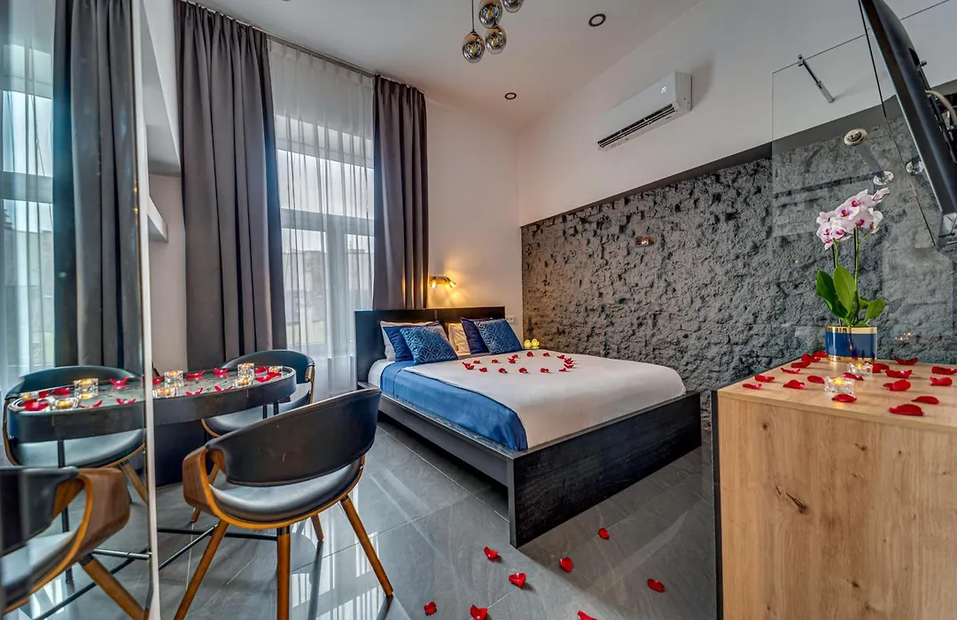 Komorowski Luxury Guest Rooms-1