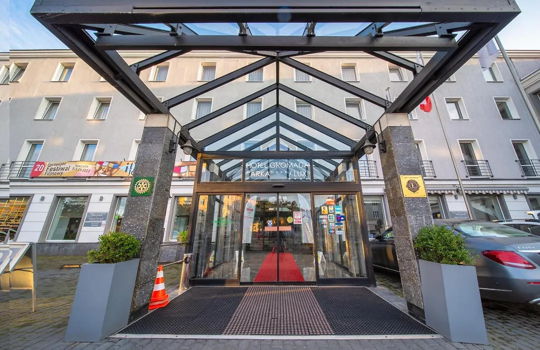 Hotel Gromada Arka Lux-1