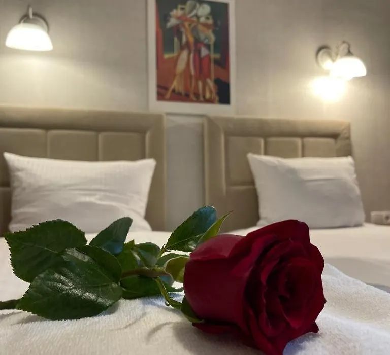 Villa Regina - Spokojna okolica - 100 metrów od lasu - blisko szpitala-1