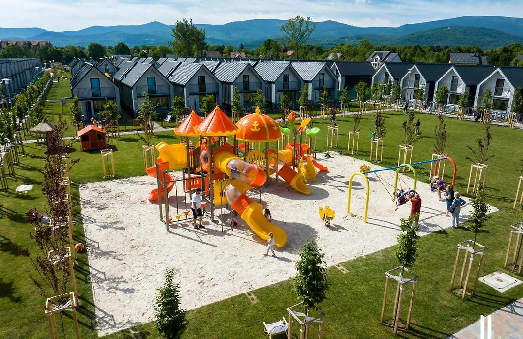 Holiday Park&Resort Cieplice Zdrój-1