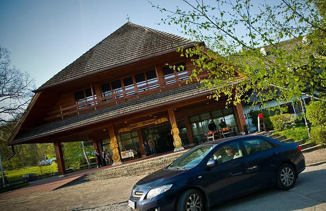 Hotel Zajazd Piastowski-1