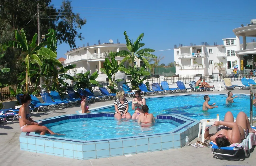 Mariana Hotel-1