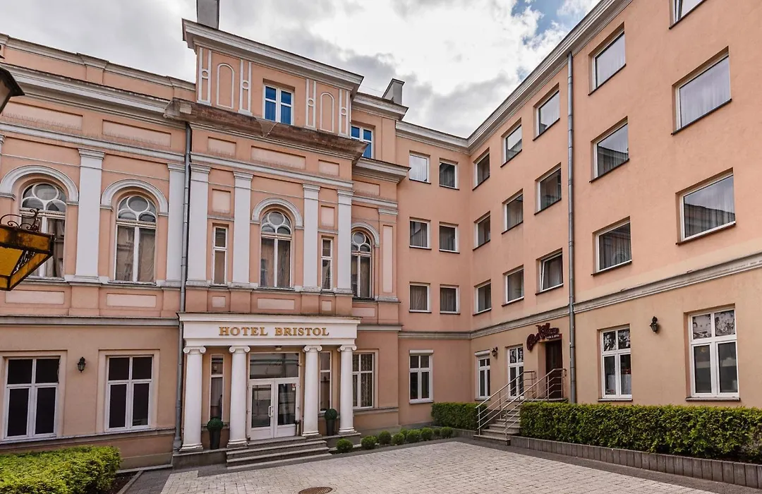Hotel Bristol-1