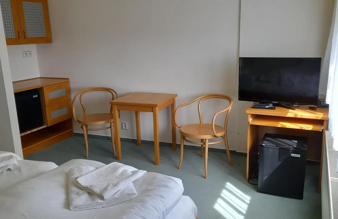 Hotel Smaragd-1