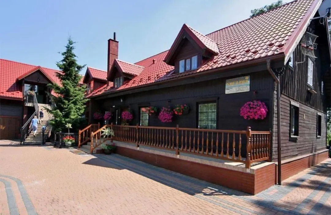 Pokoje gościnne Pod bocianami-1