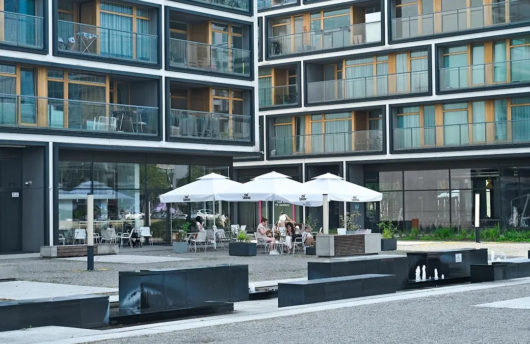 ApartHotel Kolejowa Apartamenty-1