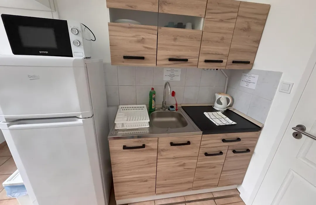 Omega Guesthouse Budapest-1