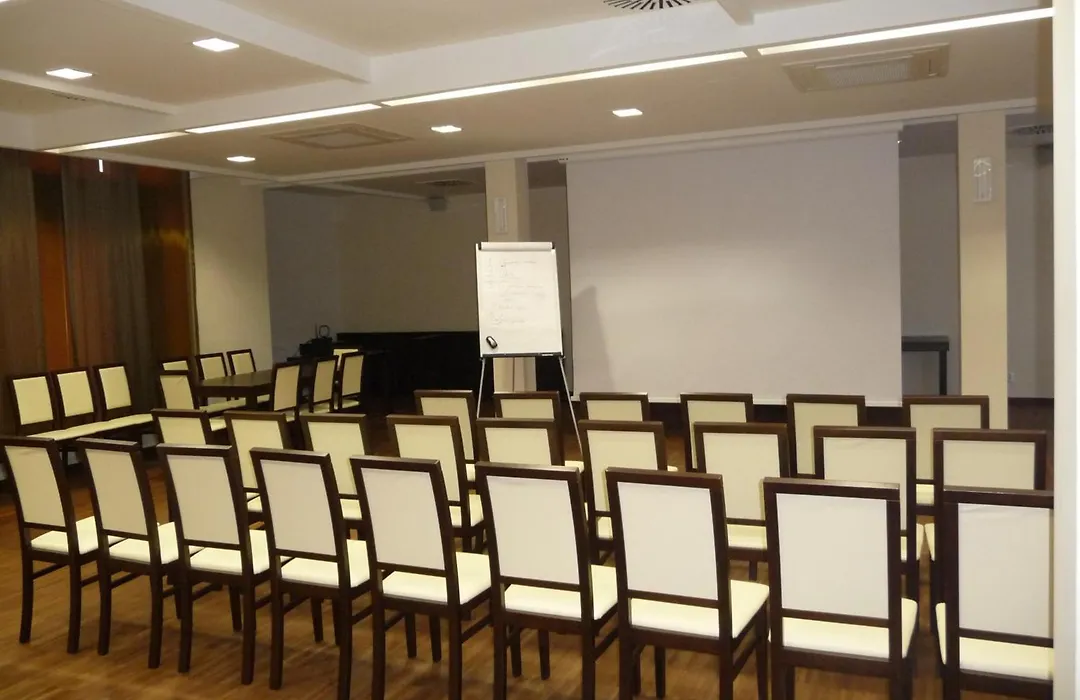 Hotel Aviator Kielce "Business Hotel Medical & Spa"-1