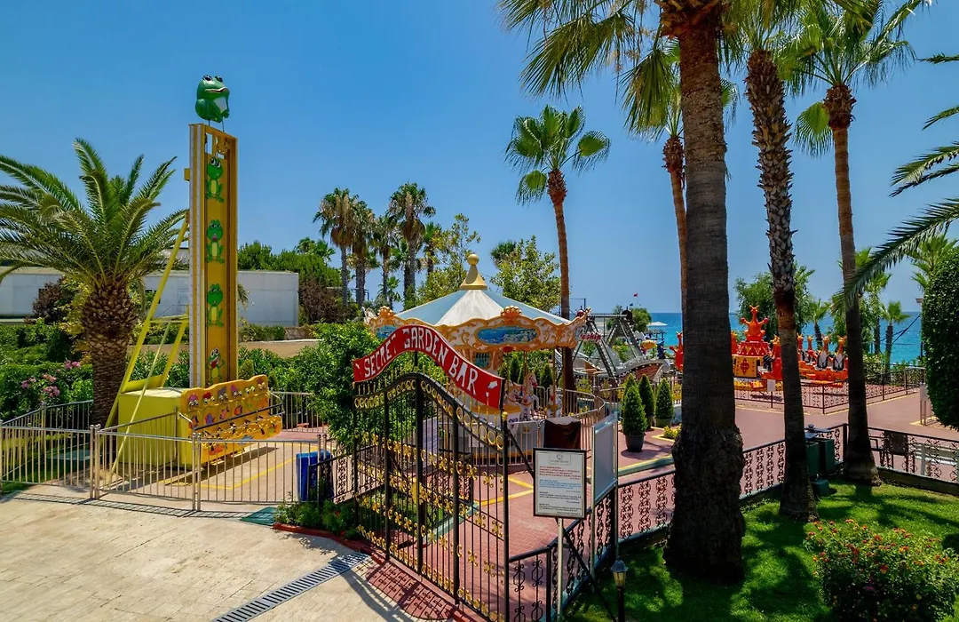 Delphin Deluxe Resort-1