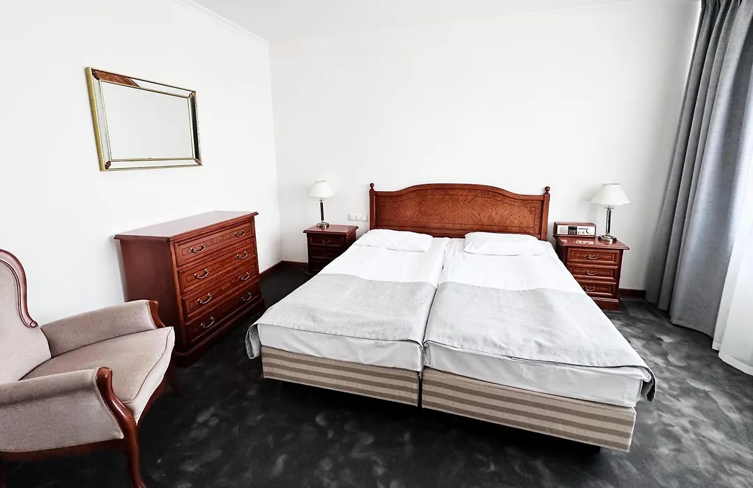 Hotel Szydłowski-1