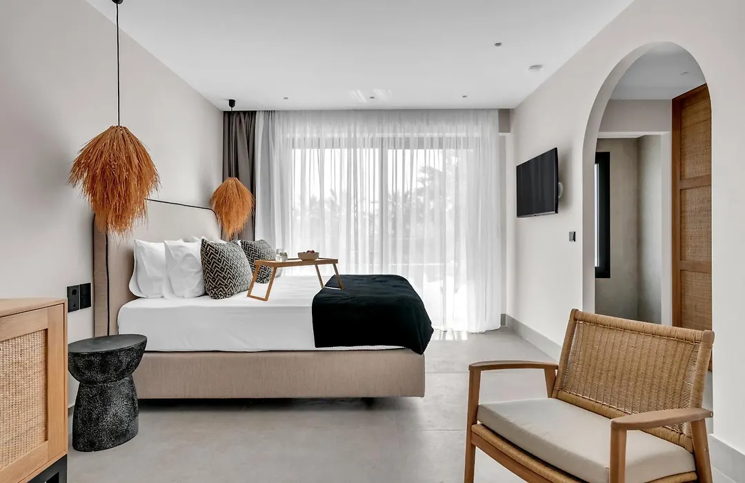 Ammos Boutique Apartments & Suites-1