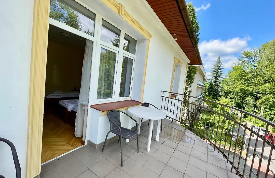 Parkowa Rezydencja Hubal-1