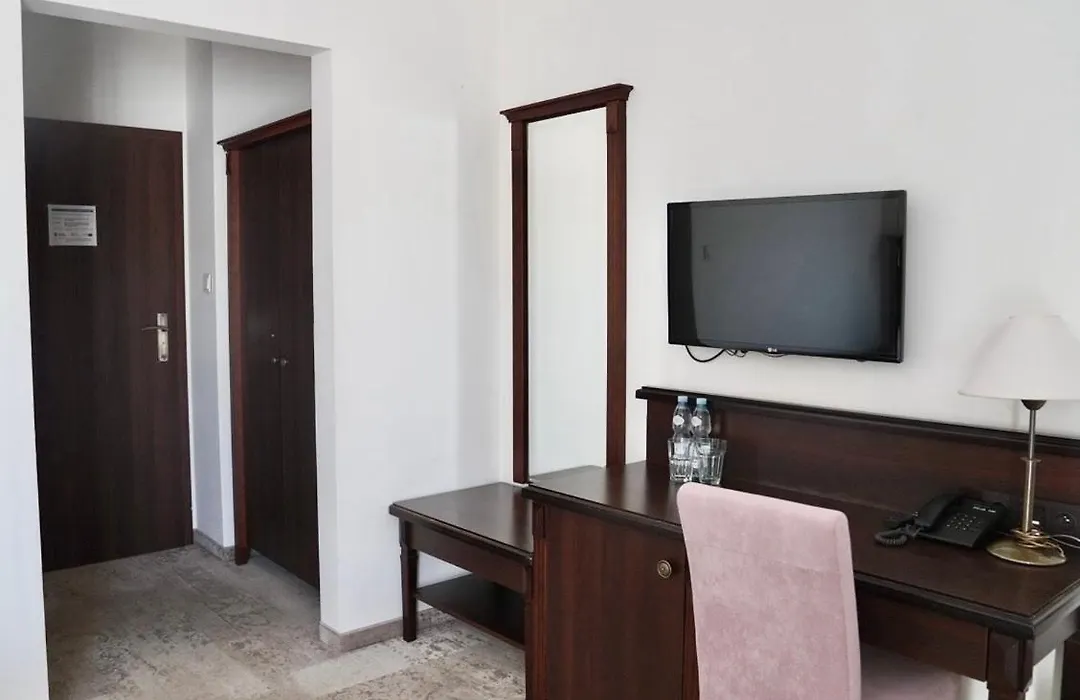 Hotel Biały Dwór-1