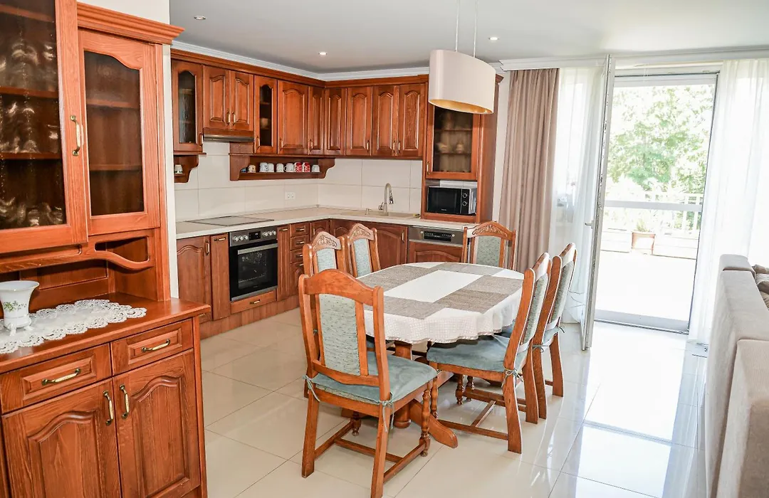 Media Apartmanhaz-1