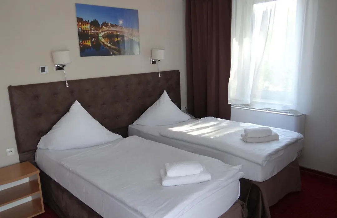 Hotel Relax-1