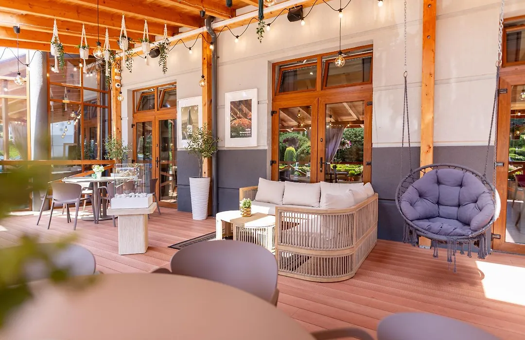 Apartamenty i pokoje Montana-1