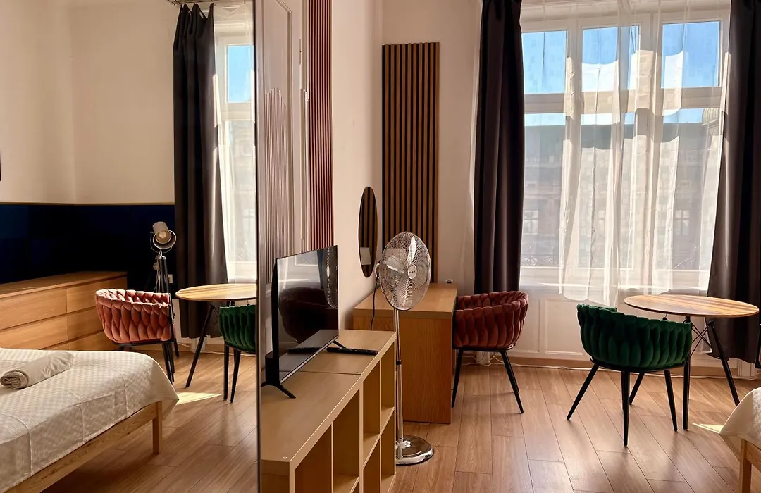 Roller Aparthotel-1