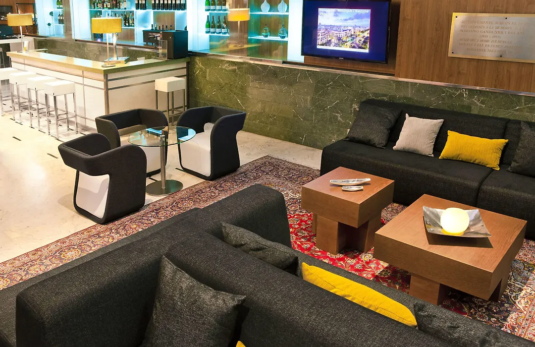 Aparthotel Atenea Barcelona-1
