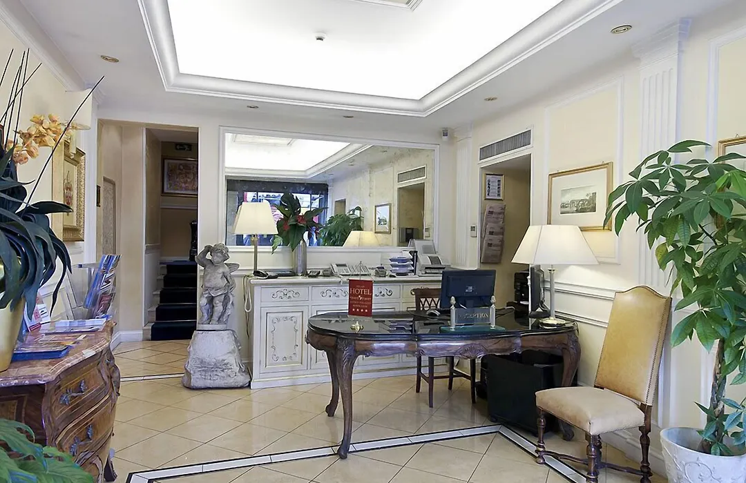 Relais Hotel Antico Palazzo Rospigliosi-1