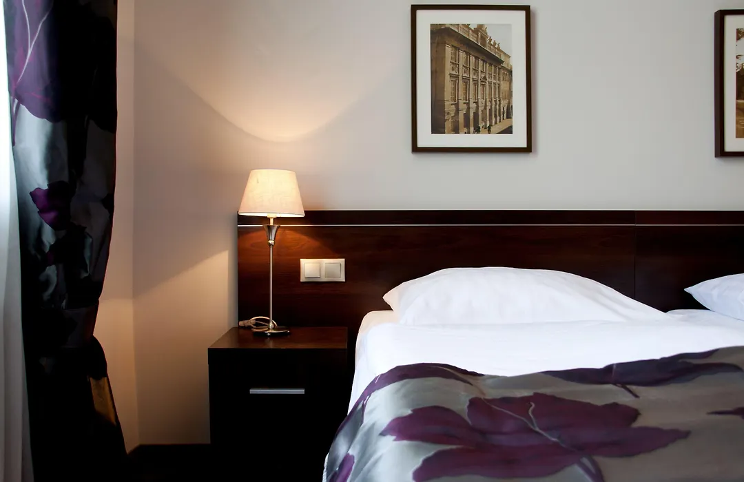 Hotel Rezydent-1