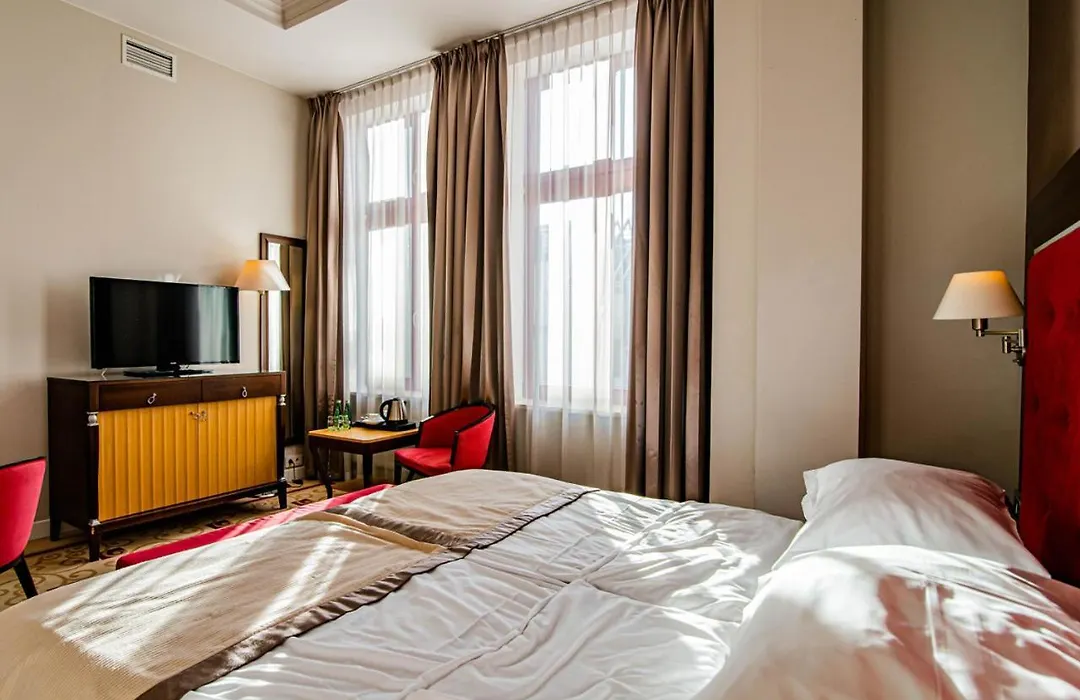 Hotel Dyplomat-1