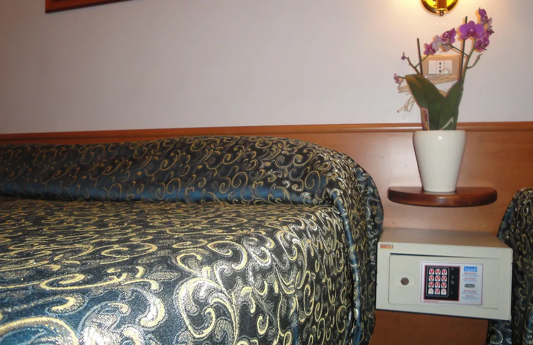 Hotel Santa Croce-1