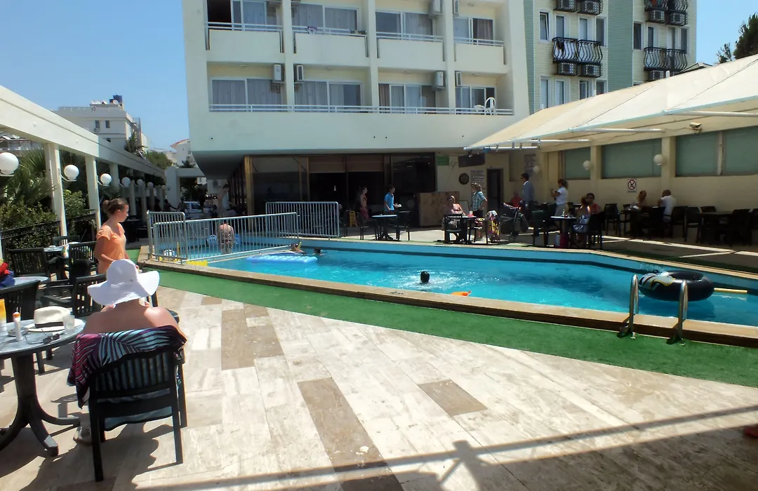 Tuntas Beach Hotel Altinkum-1